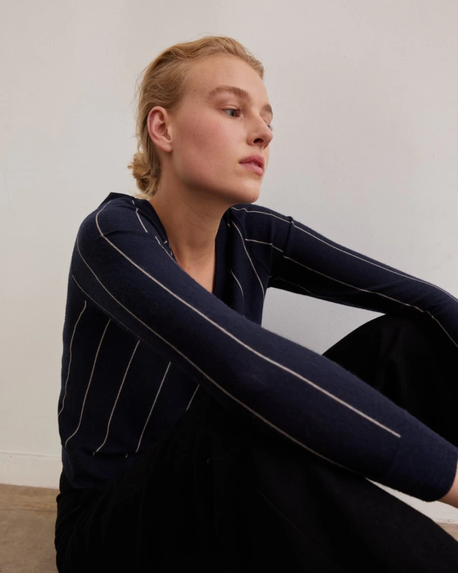 Rue Blanche Women's Meri48 Cardi V 23A Navy Knit Cardigan